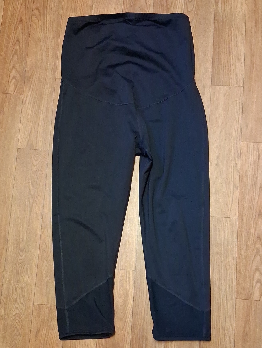 High-Waist Black Maternity Active Capri Leggings